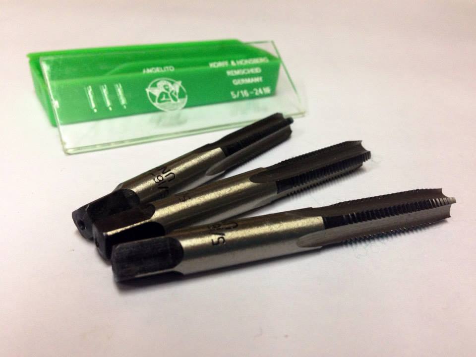 JUEGO MACHO TERRAJA 5/8" - 11 UNC "ANGELITO"