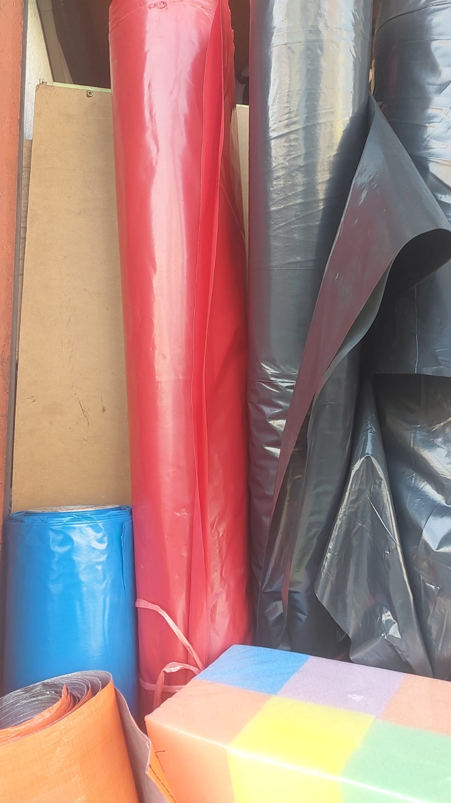 MANGA PLASTICA ROJO 1X 50 MTS -5 MICRAS