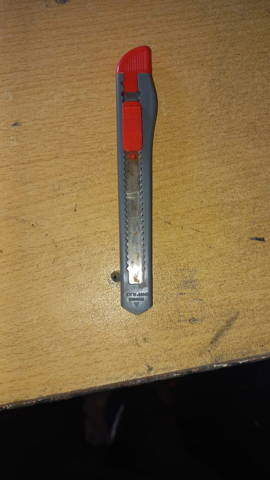 CUTTER DELGADO "W-MAX"