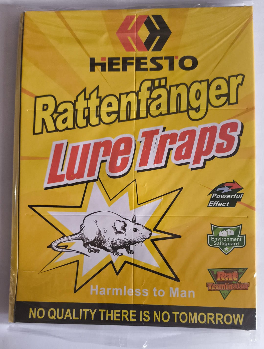 TRAMPA PEGA RATA LIBRO AMARILLO "HEFESTO" 21.2 CM X 16.2 CM
