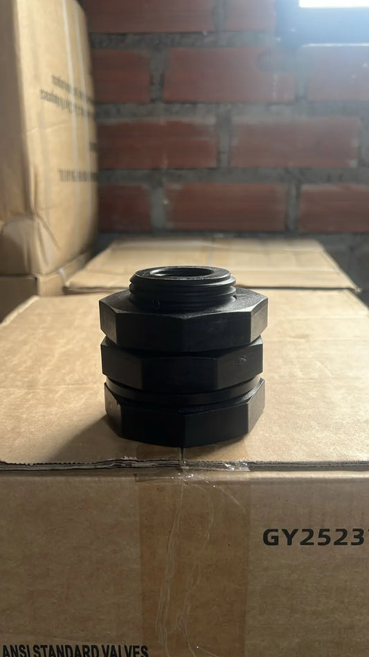 CONECTOR HEXAGONAL 1" C/CONTRATUERCA PARA TANQUE ALTO