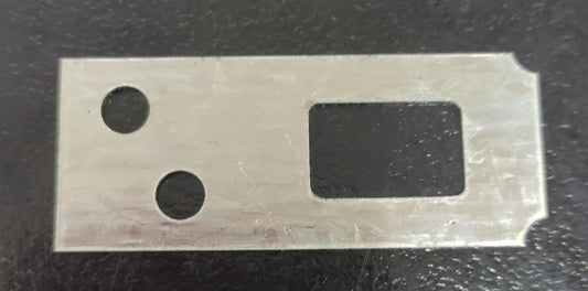 COLGADOR RECTANGULAR CHICO 2 1/2 " INC. TORNILLOS ( X UNIDAD )