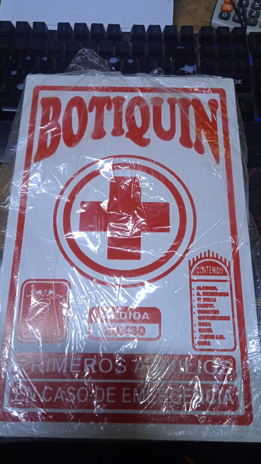 BOTIQUIN MADERA 20 X 30CM no inc. contenido
