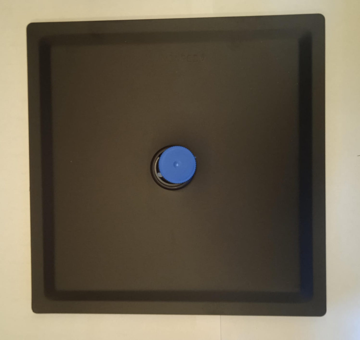 CABEZA DUCHA CUADRADA 8" NEGRO "MONACO" NO INC BRAZO