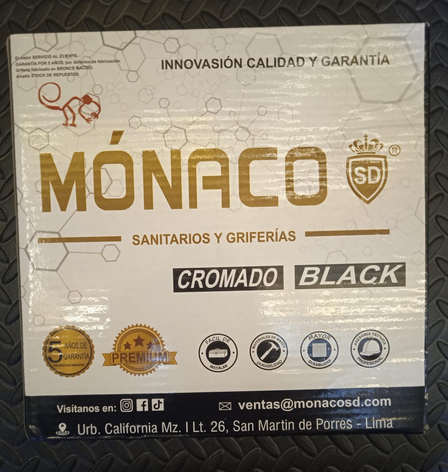 CABEZA DUCHA CUADRADA 8" NEGRO "MONACO" NO INC BRAZO