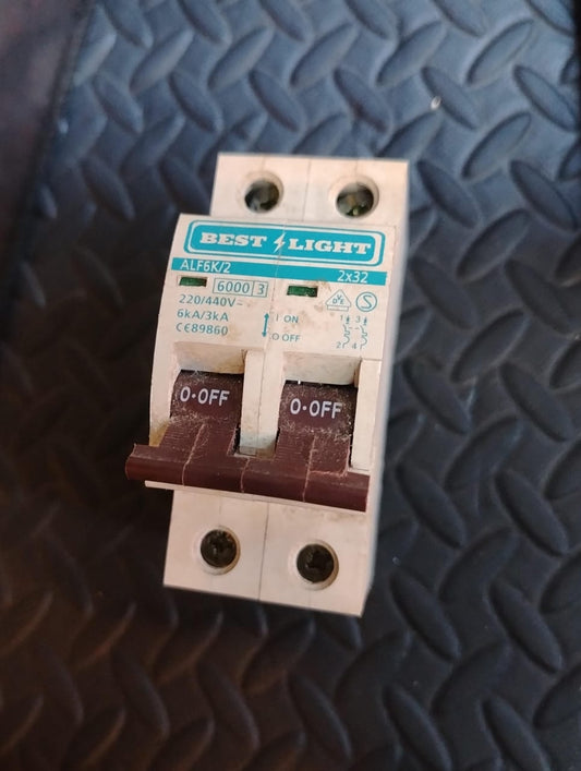 LLAVE TERMICA 32A "BEST LIGHT"