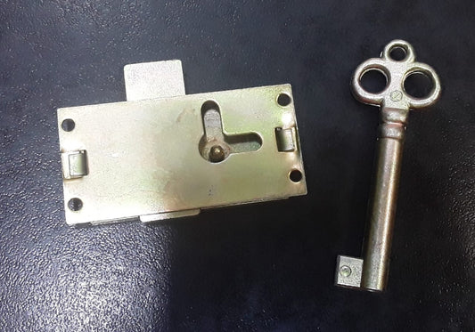 CHAPITA P/JOYERO DORADO ANTIGUO 2" X 1"