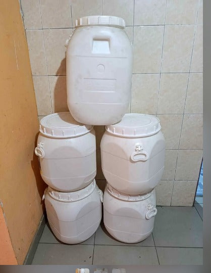 BIDON BLANCO CON TAPA 60 LITROS