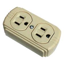 TOMACORRIENTE DOBLE TIERRA VISIBLE BACKELITA AMERICANO