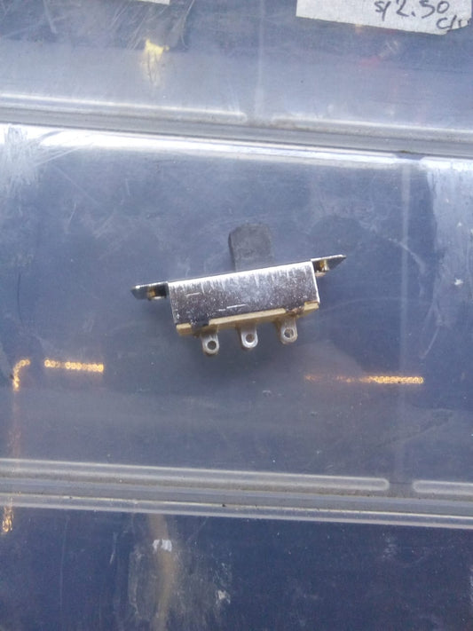 INTERRUPTOR SWITCH DESLIZANTE 13.5 X 23MM 6 PINES