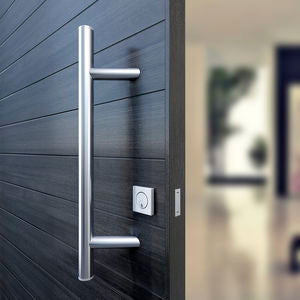 TIRADOR MANILLON PUERTA PRINCIPAL ACERO INOX. 25 x 300mm  inc. tornillos