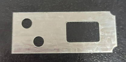 COLGADOR CUADRADO MEDIANO 2"  inc. tornillos ( x unidad )