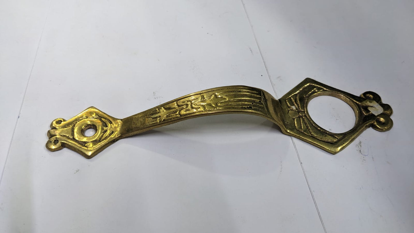 TIRADOR DORADO PARA PUERTA CON DISEÑO 20CM  INC. TORNILLOS